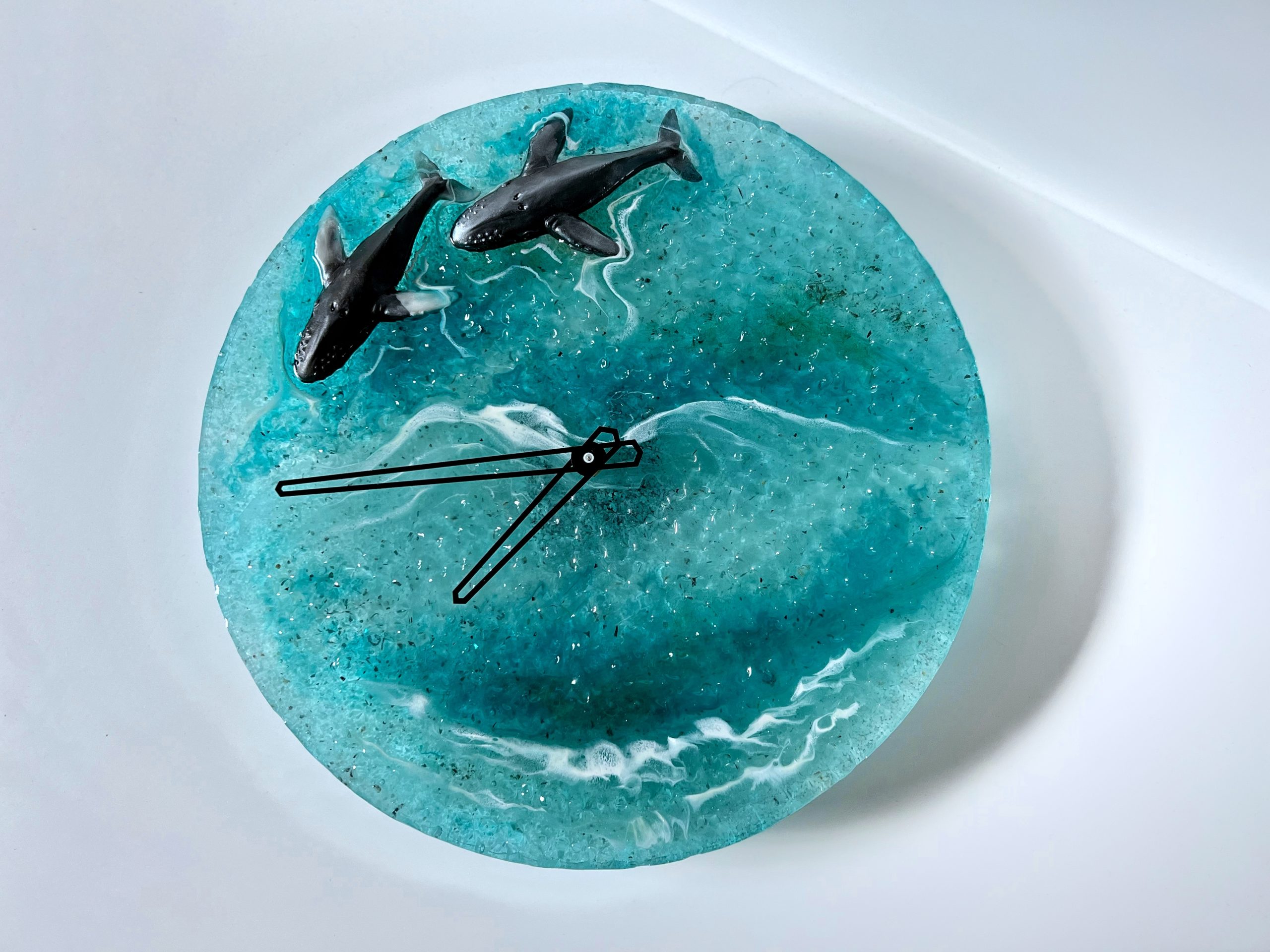 Wall clock resin whale shark hawaiian christmas gift unique wall epoxy ocean clock housewarming gift modern wall beach