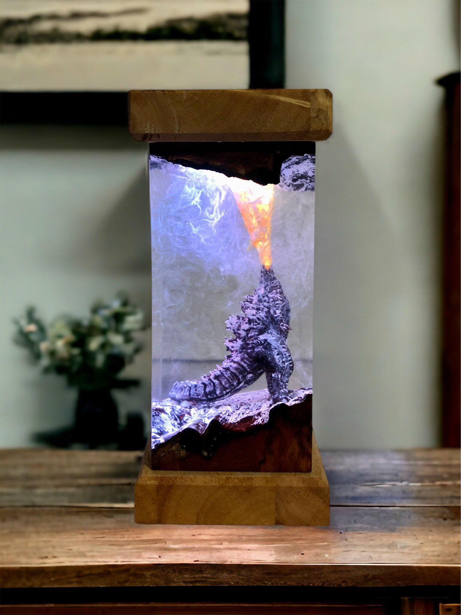 Custom night light, resin lamp, charizard pokemon lamp, pokemon gift, epoxy resin lamp, desk lamp, decor lamp,gift